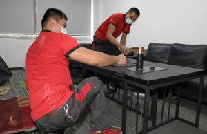 �ڽ���ҹ�˾